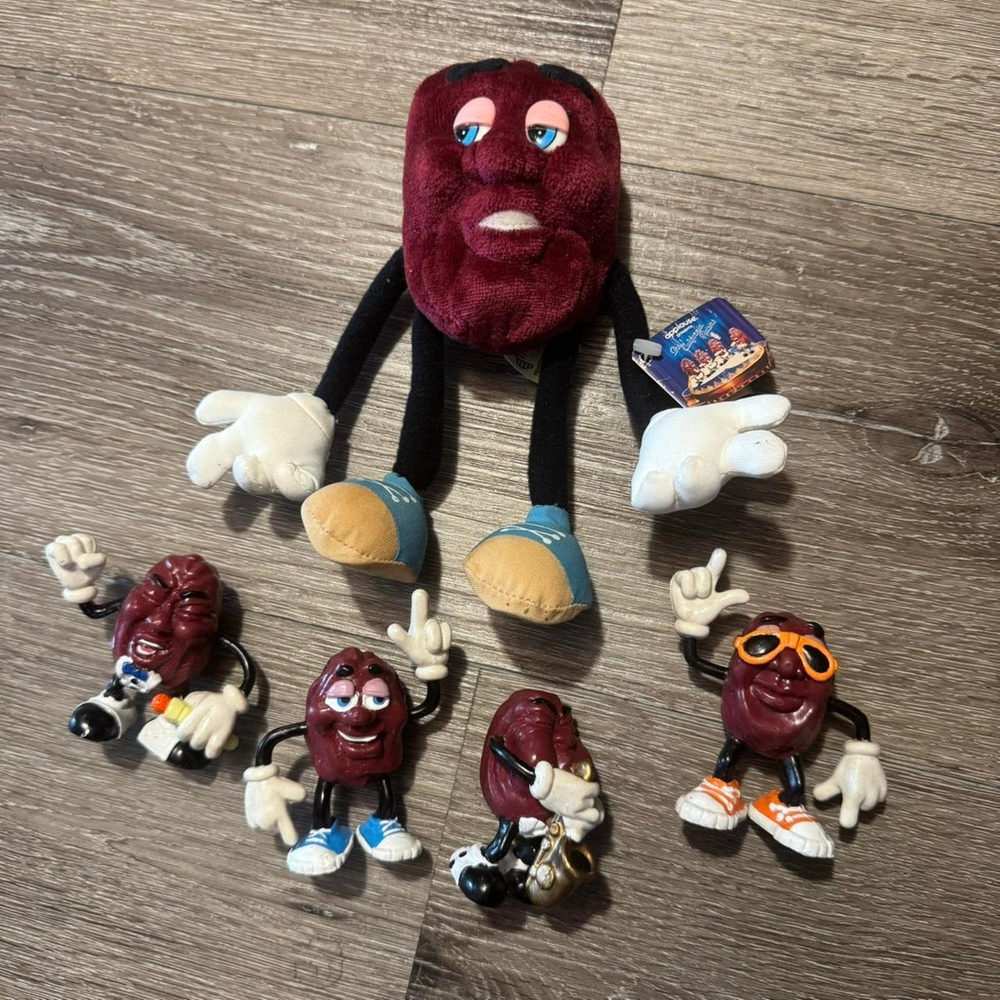 Vintage 1987 The California Raisins Collectible Toys Lot